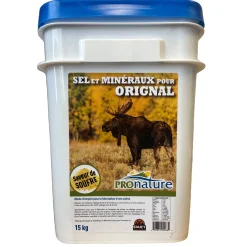 Bucket of salt and minerals for moose - 15 kg