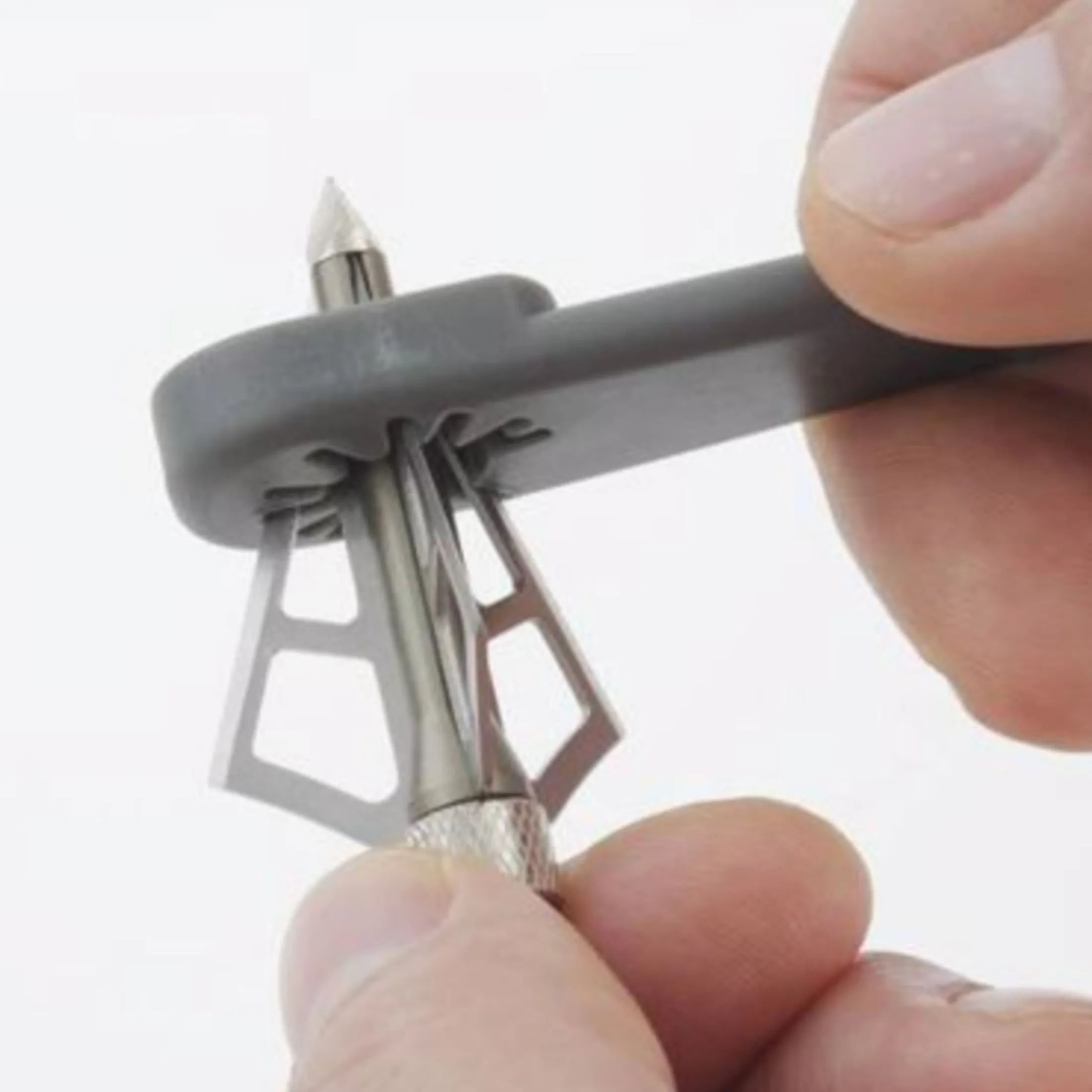 Mechanical broad head sharpening system